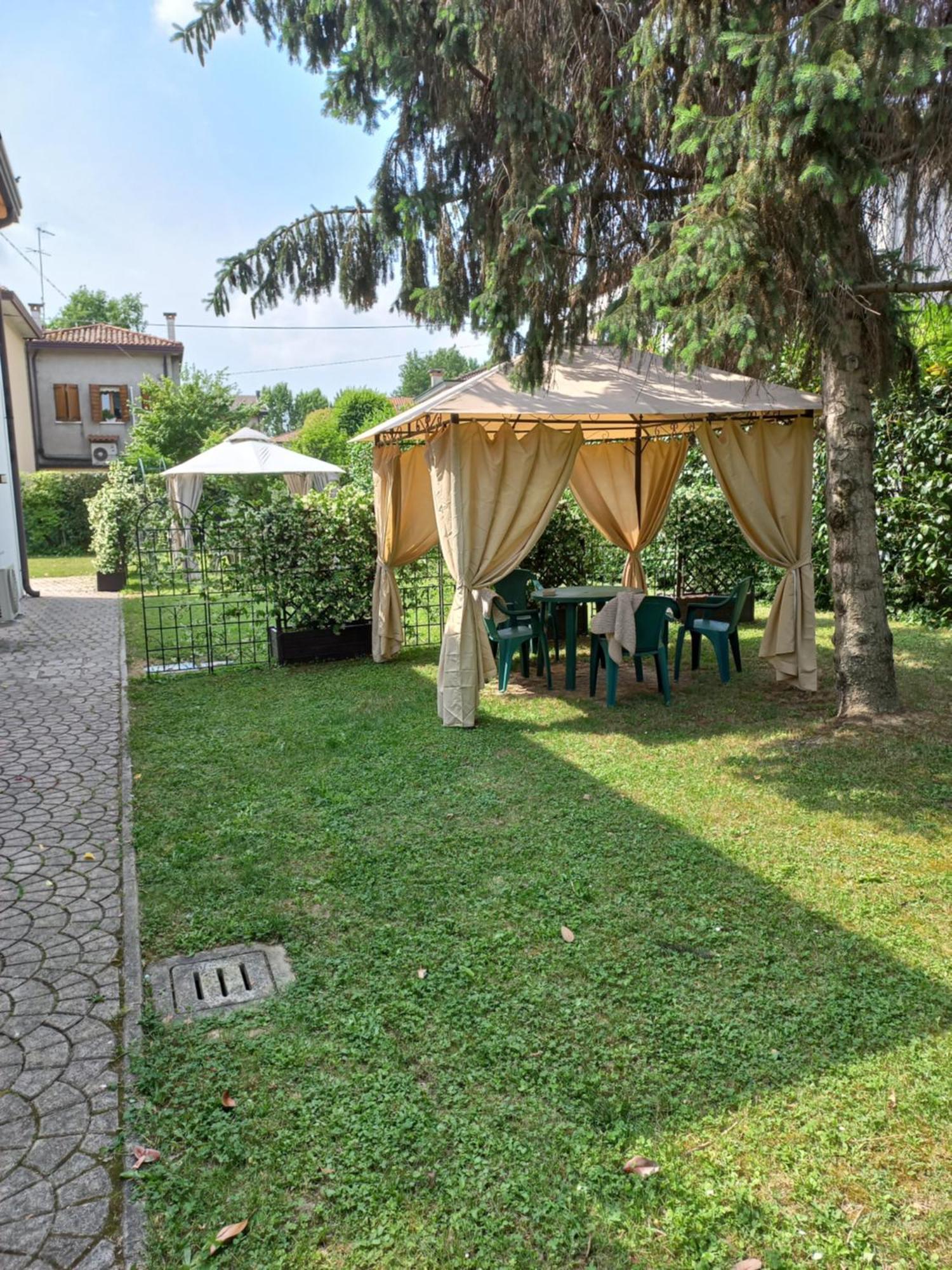 Appartamento Le Magnolie Mestre Luaran gambar